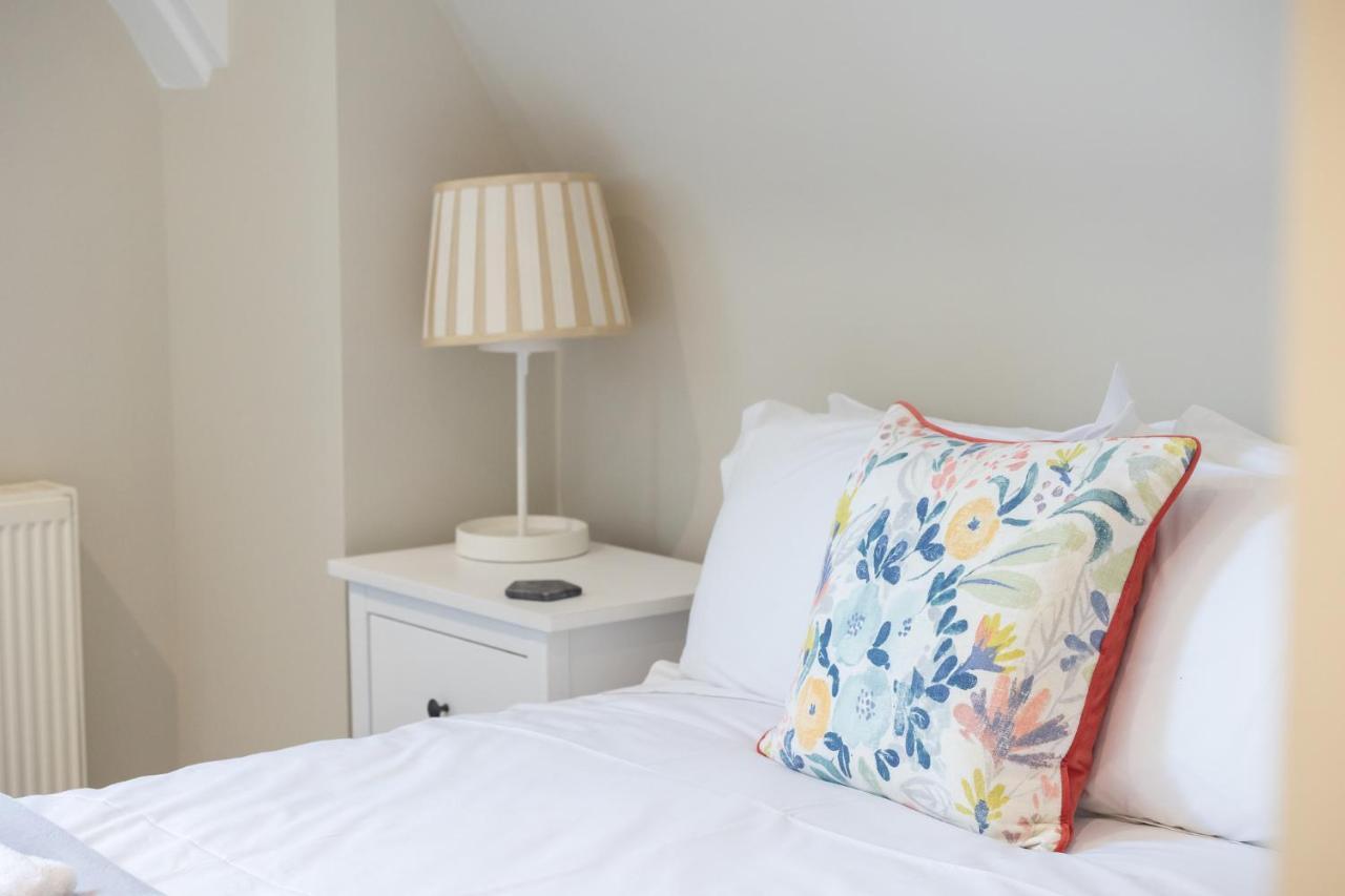 Spacious 3Br Victorian Cheltenham Loft Flat In Cotswolds - Free Parking Daire Dış mekan fotoğraf